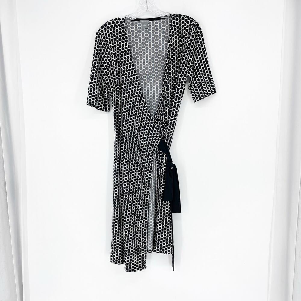 Ann Taylor Short Sleeve Geo Print Wrap Dress Size 6